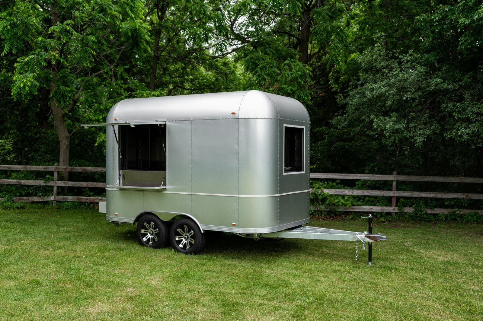 A12 Coffee/Ice Cream trailer exterior