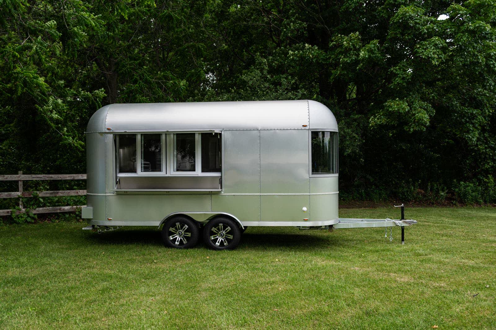 A16 food trailer exterior